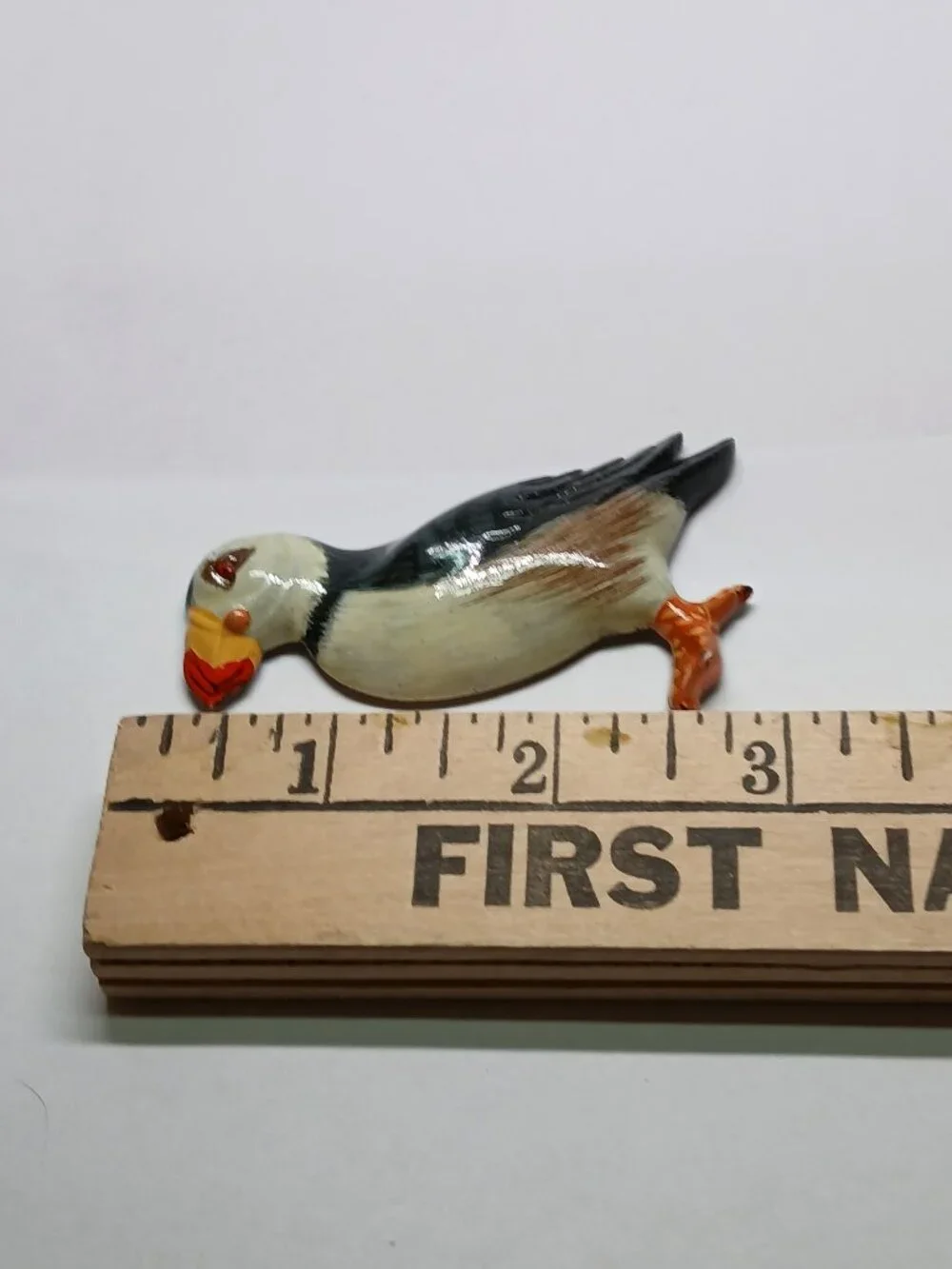 Vintage hand-painted Resin Puffin refrigerator magnet Made in CHINA